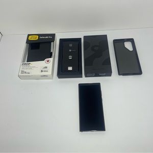 SAMSUNG GALAXY 22 ULTRA 128gb UNLOCKED WITH ACCESSORIES